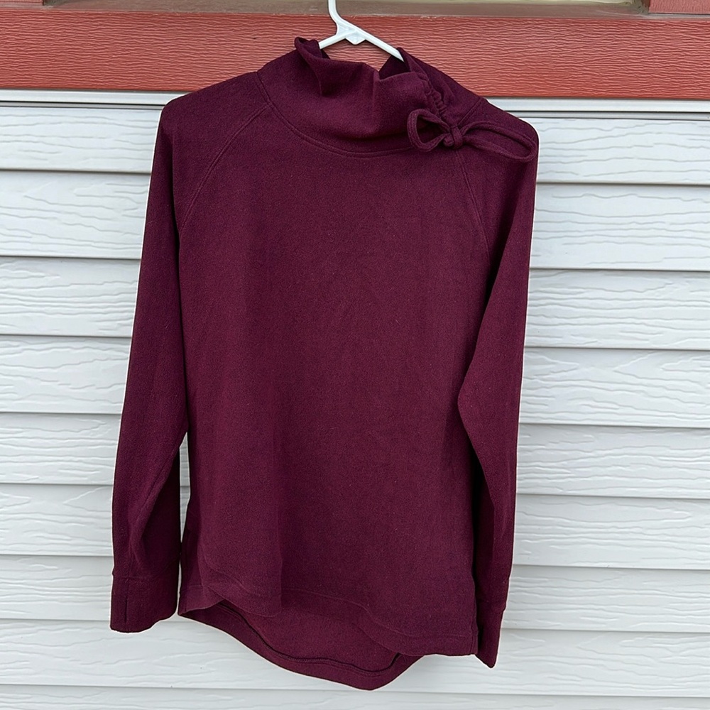 Maurices Size Medium Fleece Sweatshirt